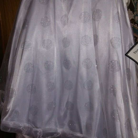 J.L.S. Ltd Dresses & Skirts - 🔥PRICE DROP🔥skirt w/silver glittery dots
